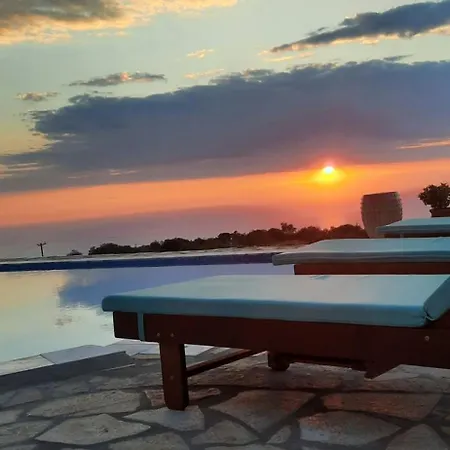 Kır Evi Sun Castle *