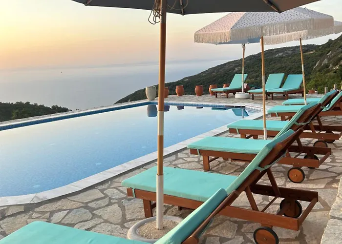 Sun Castle Country house *