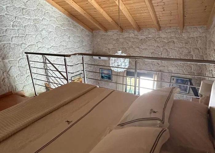 Sun Castle Country house *